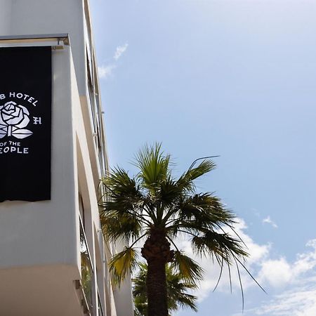 Mob Hotel كان المظهر الخارجي الصورة